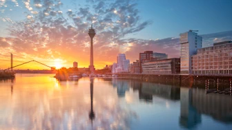 Düsseldorf bei Sonnenaufgang